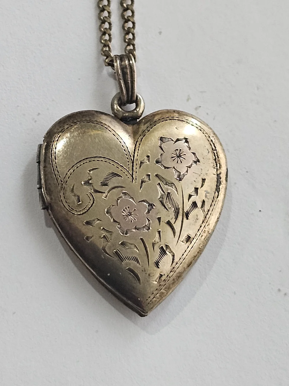 1/20 12k On Sterling Heart Floral Etched Locket Necklace - 18